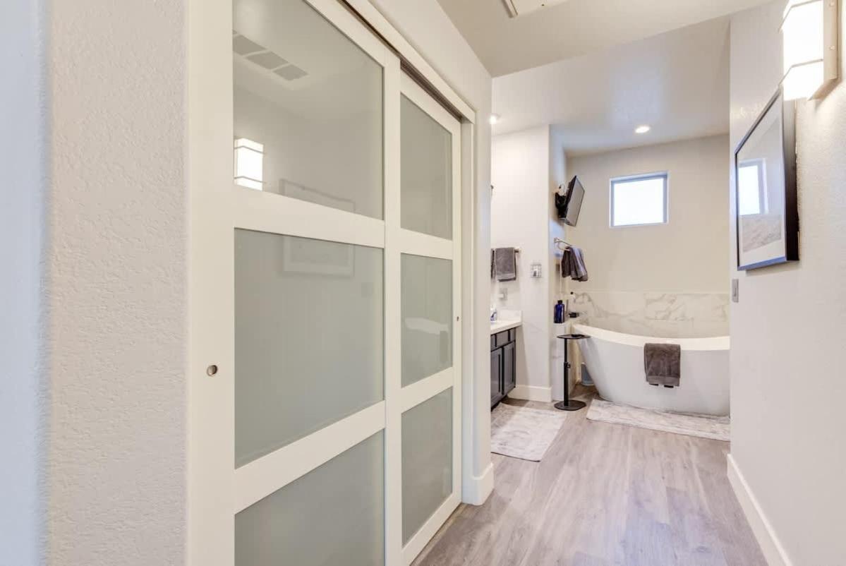 Holiday home Lux Overlooks 9th Hole Near Golf