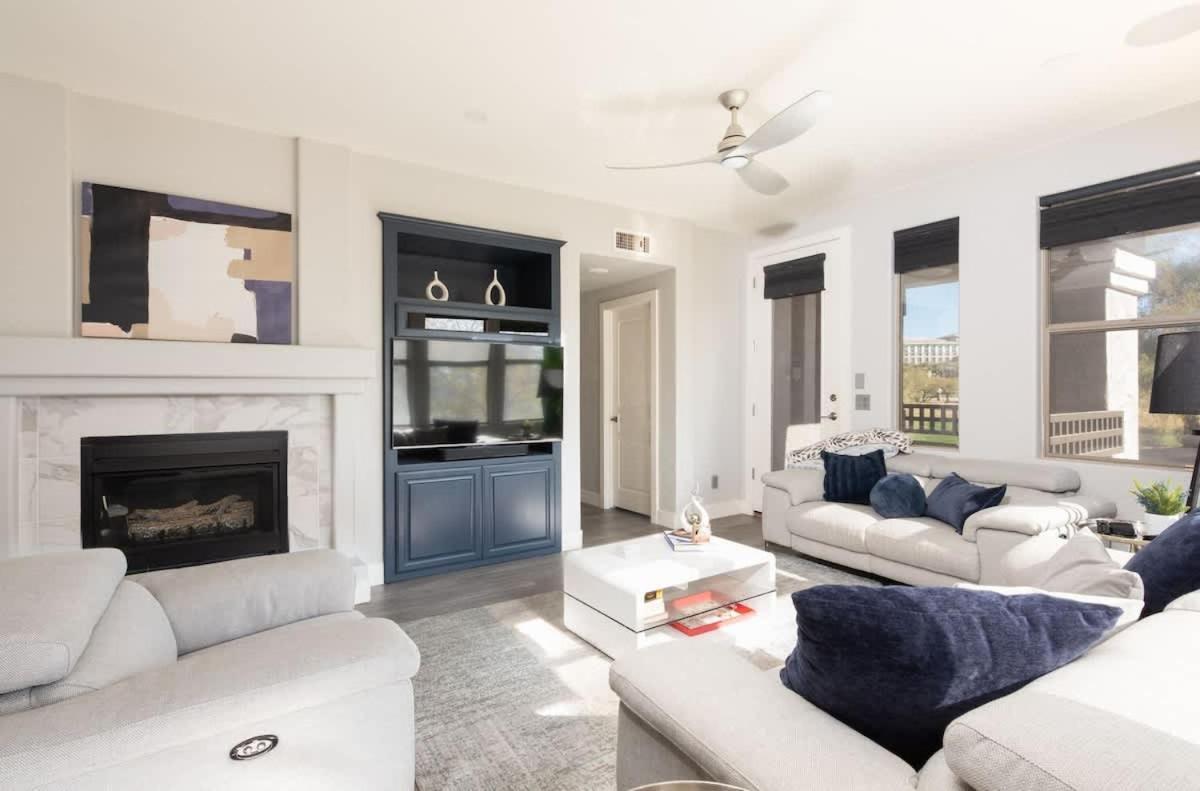 Lux Overlooks 9th Hole Near Golf Holiday home
