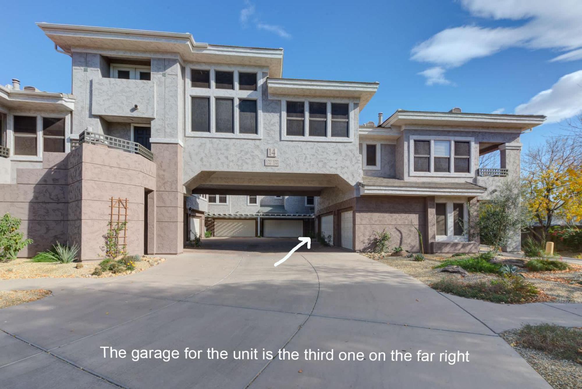 Lux Overlooks 9th Hole Near Golf Holiday home Scottsdale